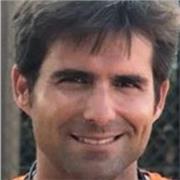 Profesor de tenis con más de 20 años de experiencia, dispongo de pista privada y hago clases también a domicilio, también soy profesor de padel